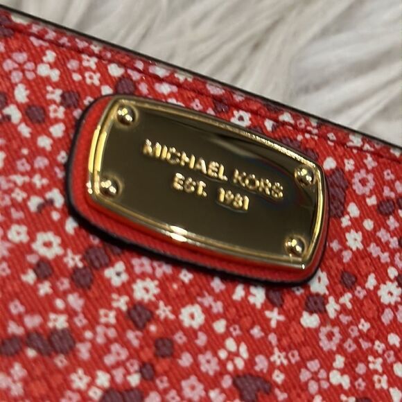 MICHAEL Kors Red Floral Wristlet Phone Tech Case - Picture 12 of 16